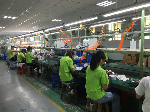 خط التجميع 01