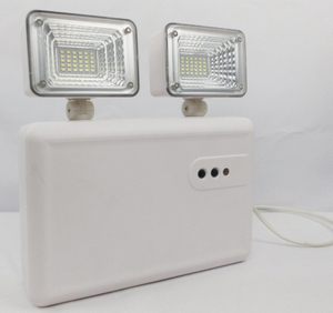 مصابيح LED للطوارئ قابلة لإعادة الشحن مزدوجة IP65