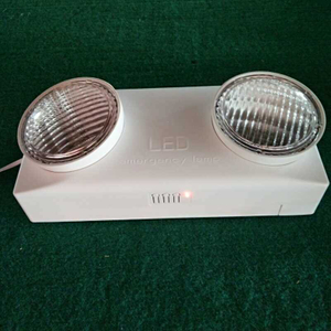 مصباح LED للطوارئ قابل لإعادة الشحن أو صيانة 2X3w 3hours