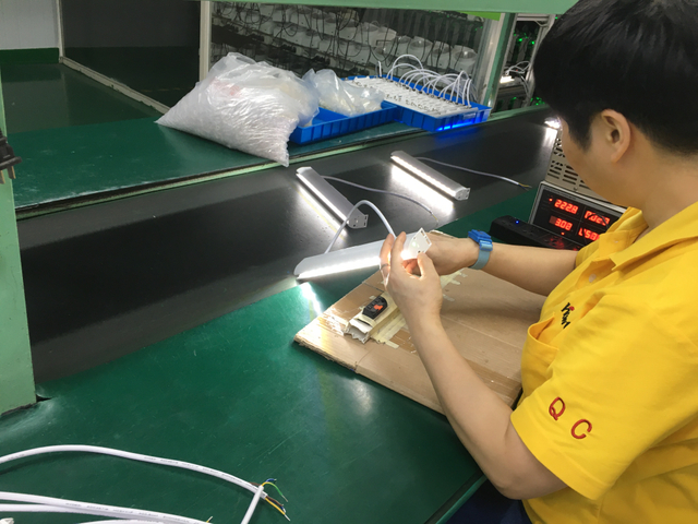 خط التجميع 02